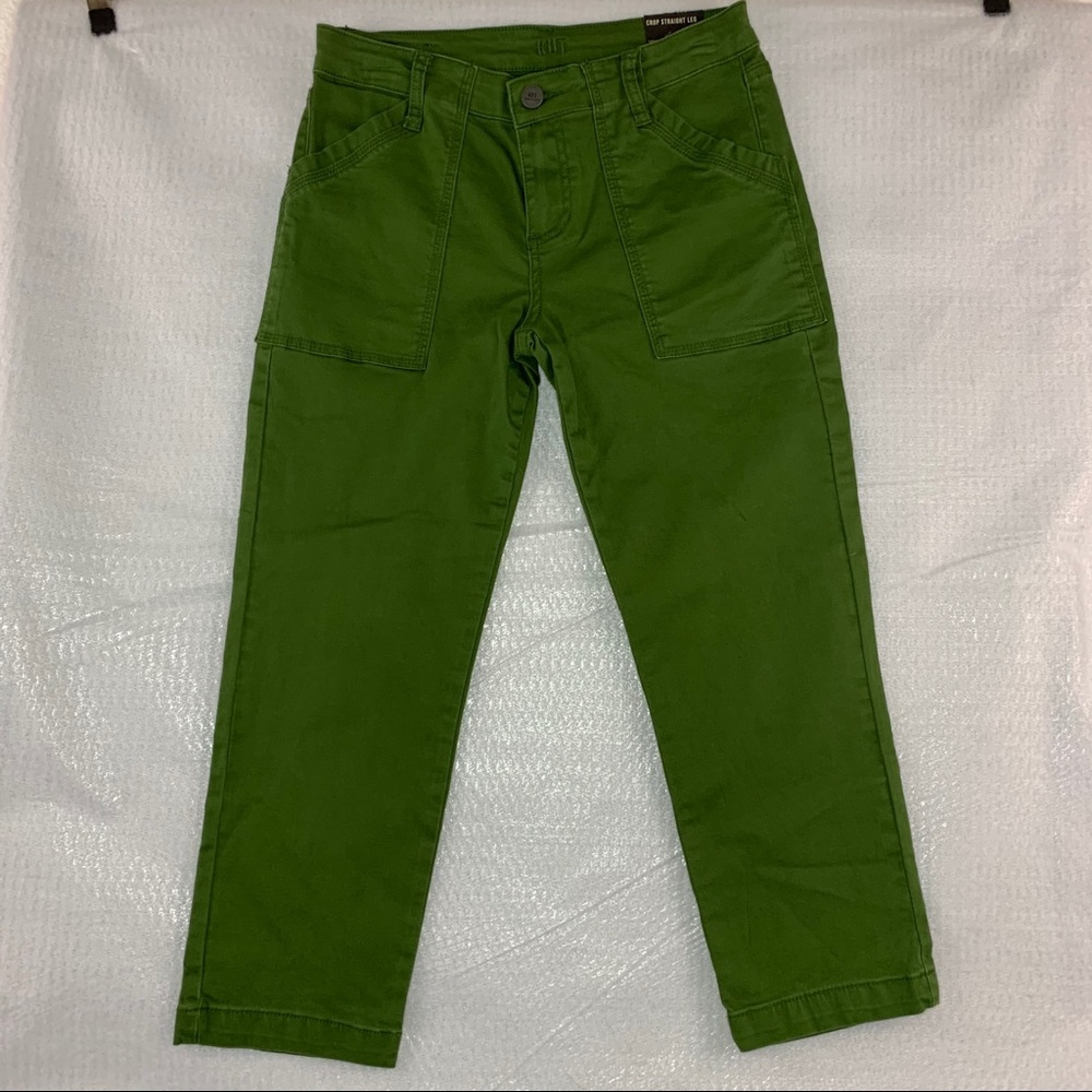 Kut from the Kloth Crop Straight Leg Jeans. G26